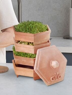 GEO Hexagonal Stackable Terracotta Planter - Terracotta